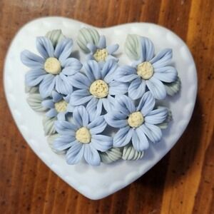 Vintage Blue Violet Heart Shaped Trinket Box Approx 3.5" x 2.5"